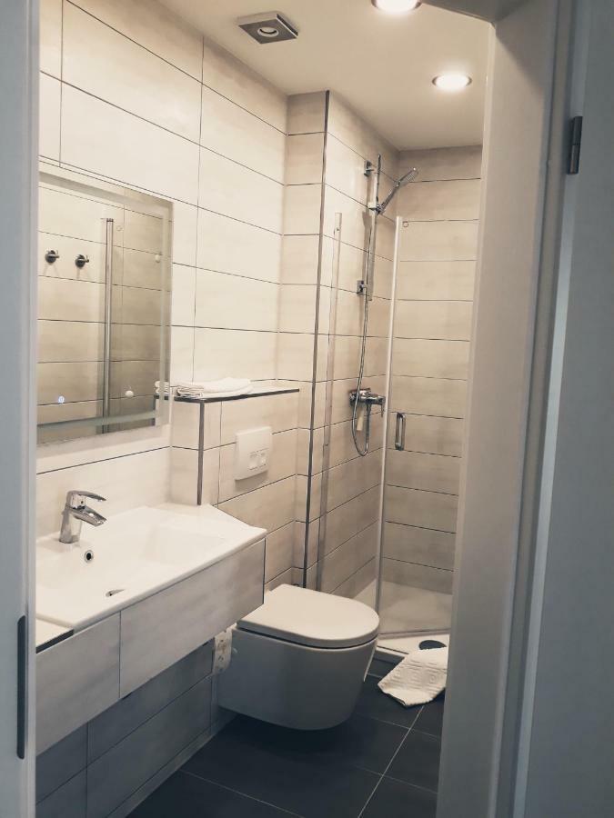 Modernes Apartment Metzingen Mittelstadt Exterior foto